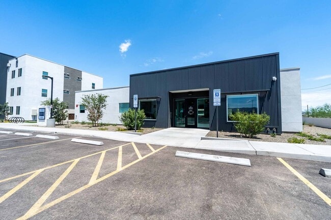 Building Photo - Dahlia Village