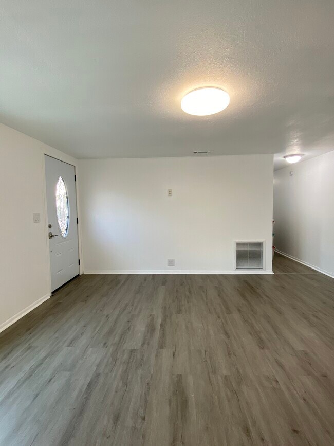 Building Photo - 12120 71st St E