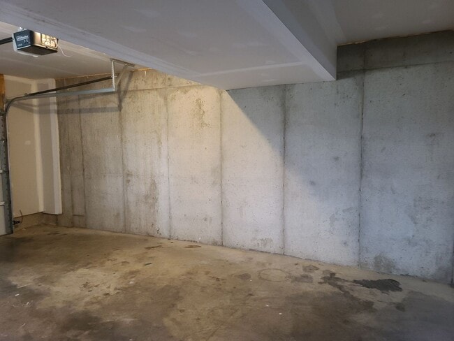 Building Photo - 3 Bedroom 2 1/2 bath Townhome for Rent in Waynesboro