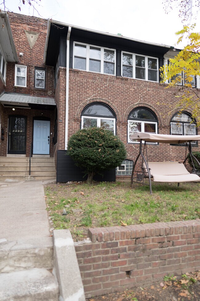 Building Photo - 5231 Wissahickon Ave