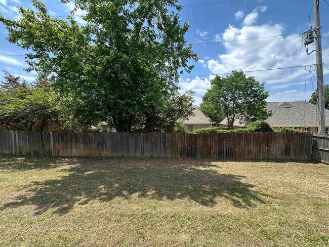 Building Photo - 1409 Brimfield Cove