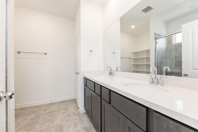 Building Photo - 9711 Burlington Bristol Dr