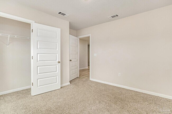 Building Photo - 4423 White Cedar Ct