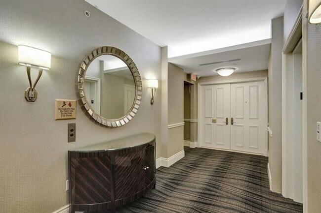 Building Photo - 17875 Collins Ave