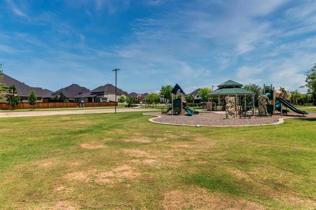 Building Photo - 2724 Southampton Dr