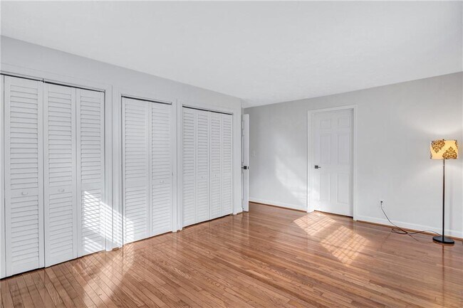 Building Photo - 5045 Chestnut Forest Ln