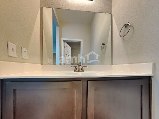 Building Photo - 5707 Gerard Dr