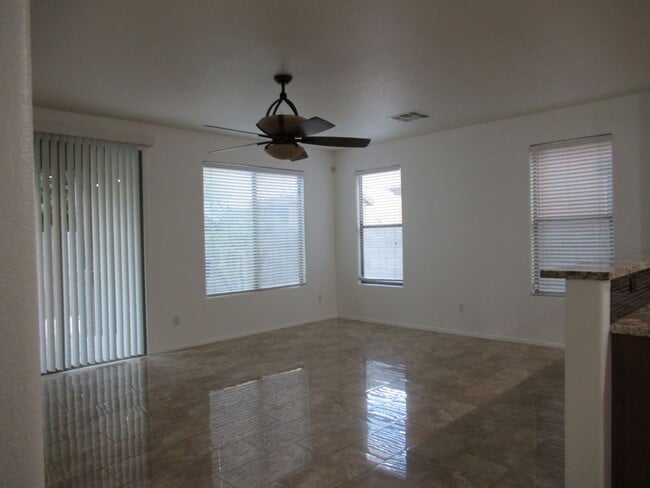 Building Photo - Beautiful Home in Gilbert!