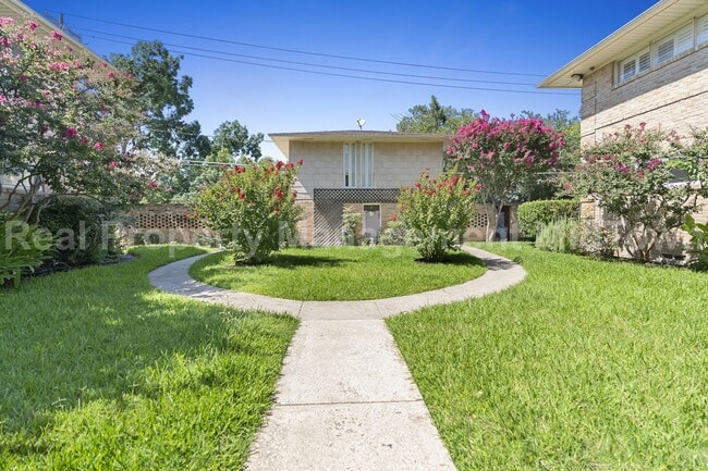 Building Photo - Live Elevated in the Heart of Viridian – S...
