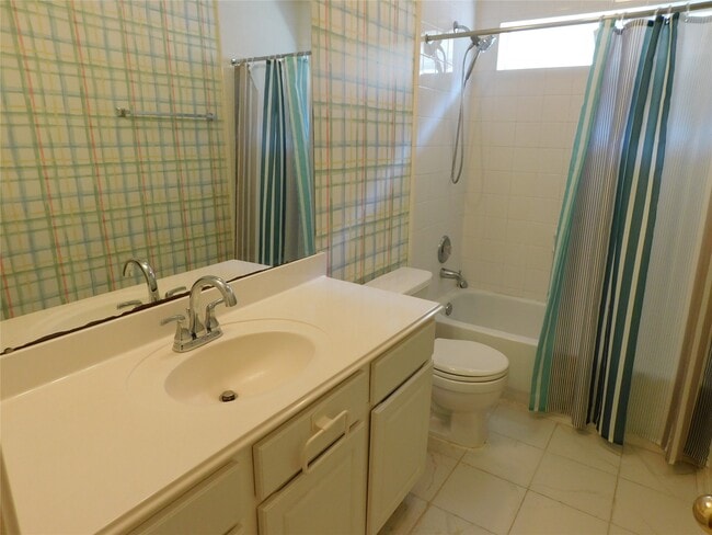 Building Photo - 3702 Heritage Colony Dr