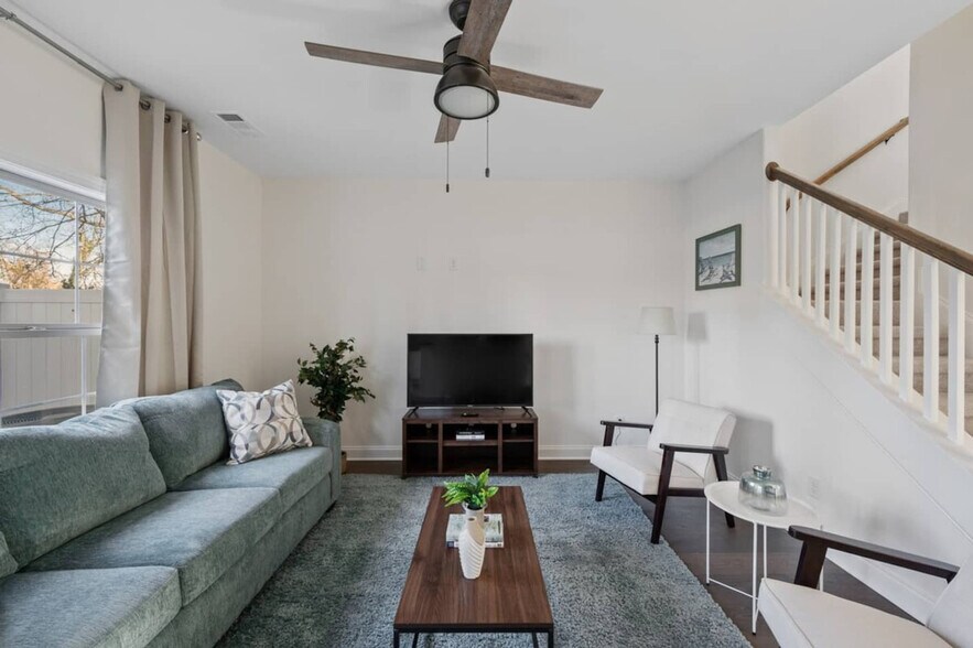 Building Photo - 3319 Old Hickory Blvd