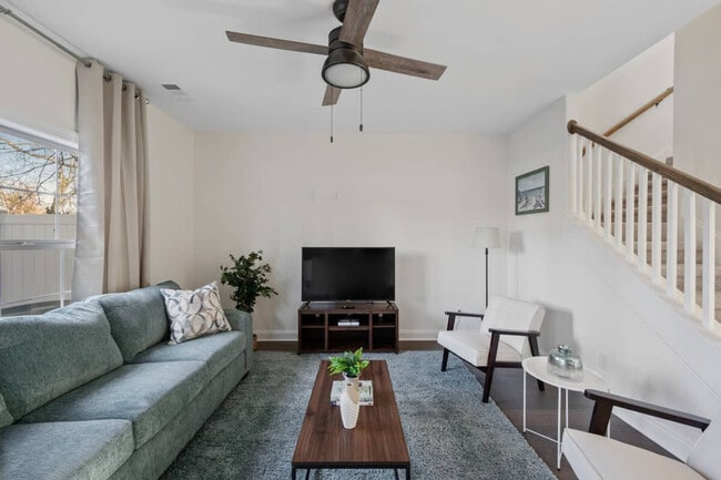 Building Photo - 3319 Old Hickory Blvd