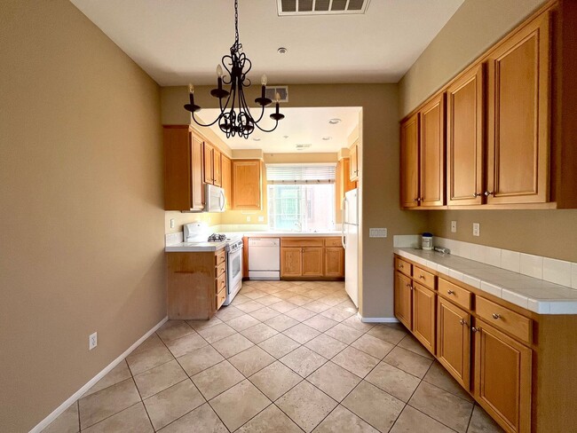 Building Photo - 50% off first months rent! Quiet Otay Ranc...