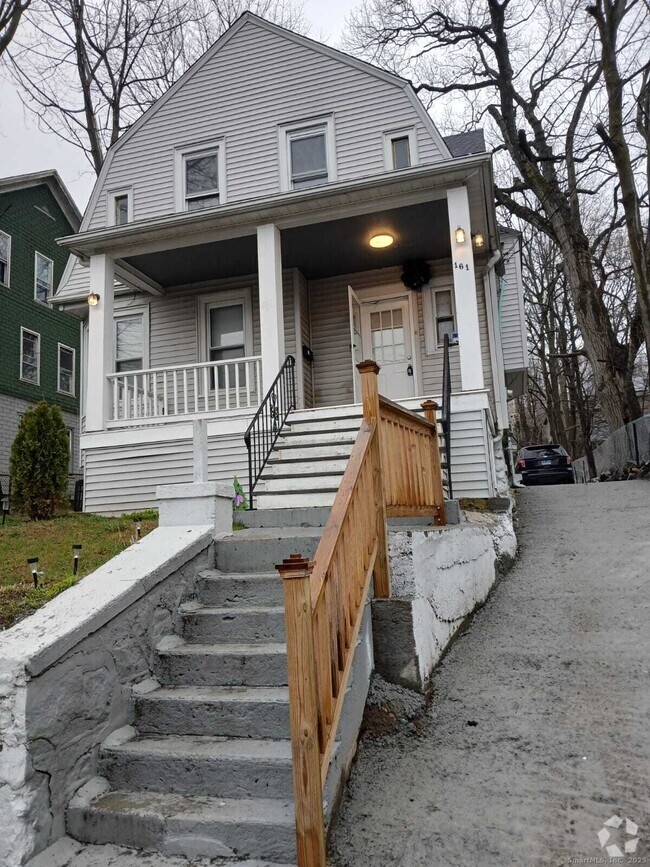 Building Photo - 161 Easton Ave