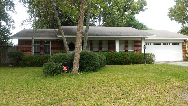 Building Photo - 2620 Moody Ave