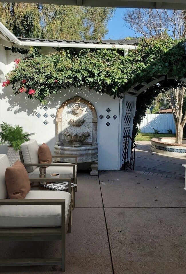 Building Photo - 4322 Elmer Ave