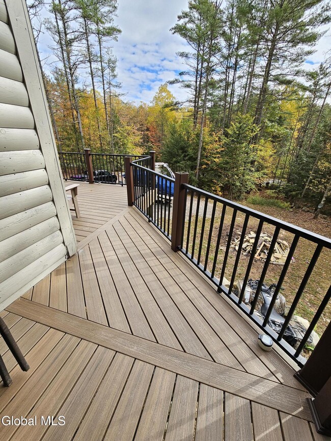 Building Photo - 9 Hemlock Dr