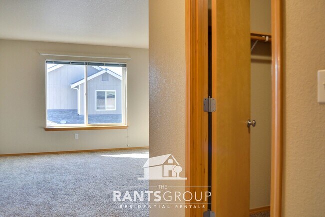 Building Photo - Low maintenance yard!