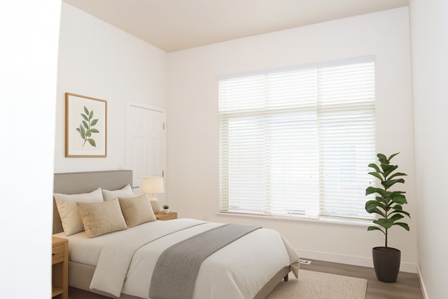 Building Photo - 2BR w/ Underground Parking Near TRAX