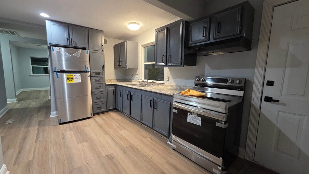 Building Photo - 9426 Sandra St