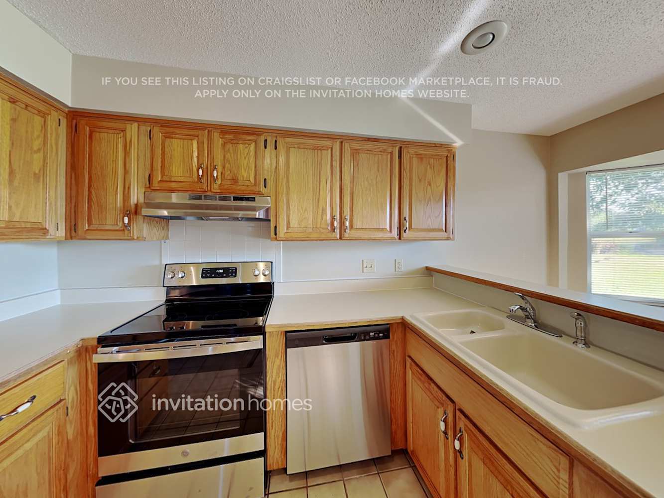 Building Photo - 6169 Half Moon Dr