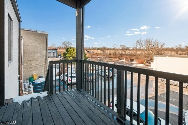 Building Photo - 266 Morris Ave