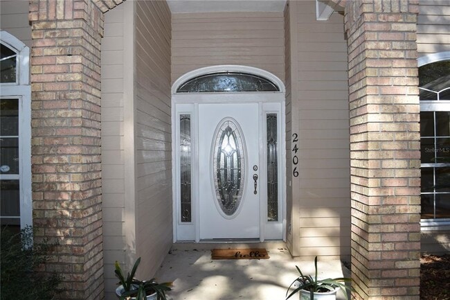 Building Photo - 2406 SW 98 Dr