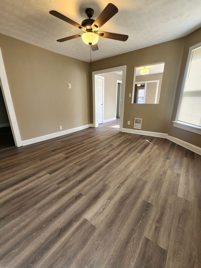 Building Photo - Duplex W 47th