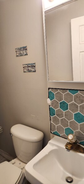 Building Photo - 267 Myrtle Ave