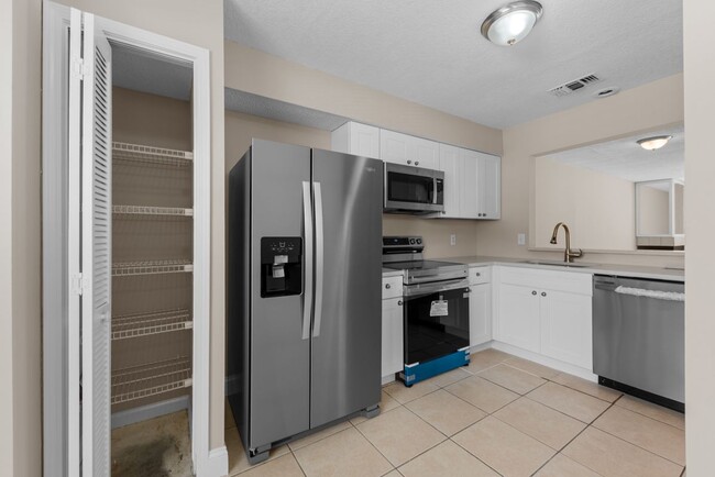 Building Photo - 4259 Polo Ct
