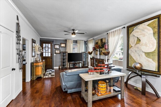 Building Photo - 3715 Avenue O 1/2