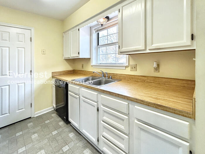 Building Photo - 217 Mimosa Ave