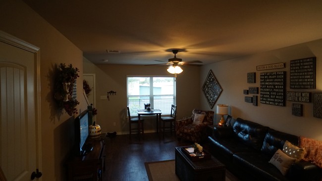 Building Photo - Watson Lane Townhomes