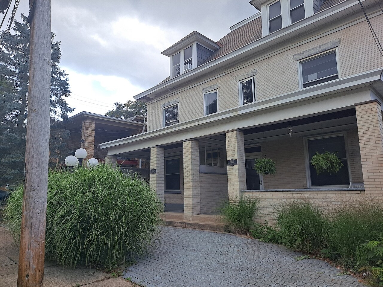 Building Photo - 1820 Winhurst St