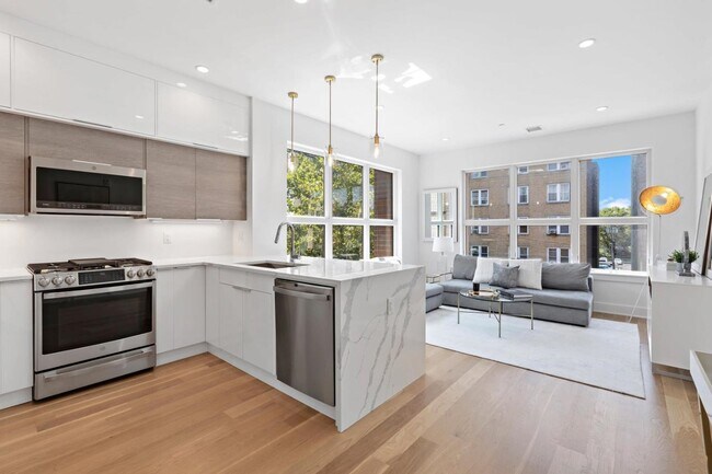Building Photo - 6025 JFK Blvd E