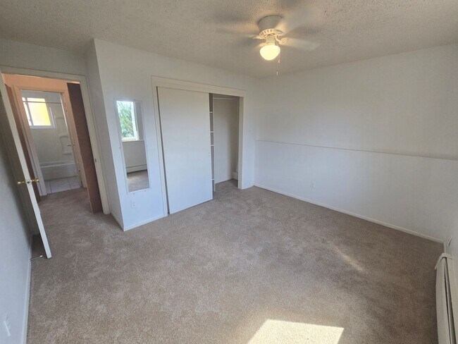 Building Photo - 1447 Nokomis Dr