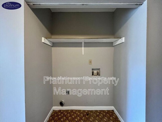 Building Photo - 63 Sandalwood Cir