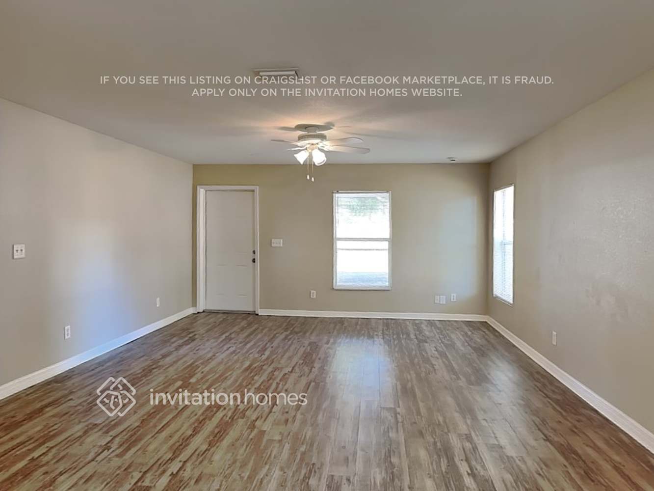 Building Photo - 2401 Granada Cir E