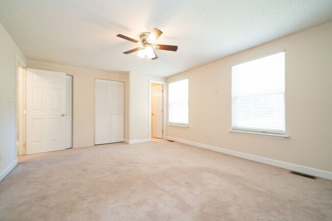 Building Photo - Spacious 3 bedroom home in desirable SW Durham! Super dog friendly with large fenced yard!