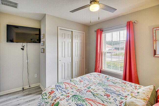 Building Photo - 123 Pergola Pl