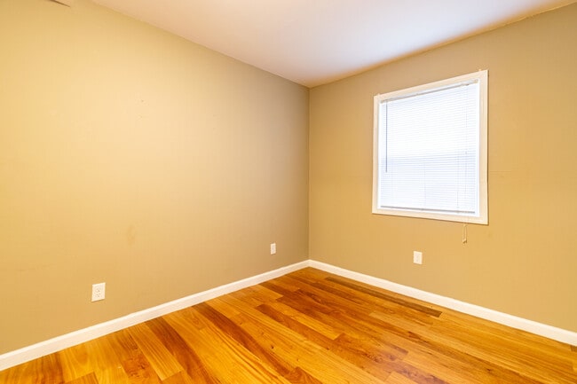 Building Photo - 2730 9th St