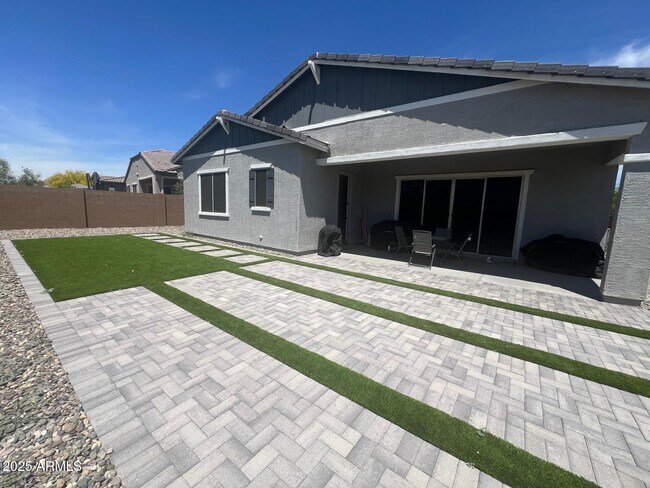 Building Photo - 12509 W Via Caballo Blanco