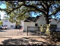 Building Photo - 2606 Barbee St