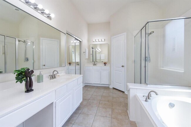 Building Photo - 6706 Oakman Ln