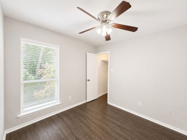 Building Photo - 7716-7718 Sable Lane
