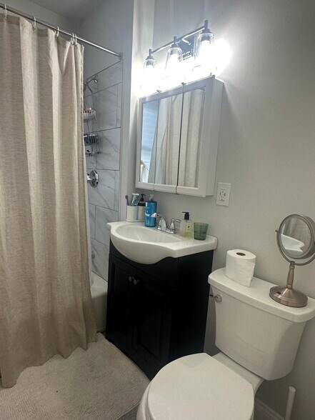 Building Photo - 59 Sunset Rd