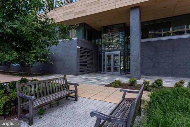 Building Photo - 2141 I St NW