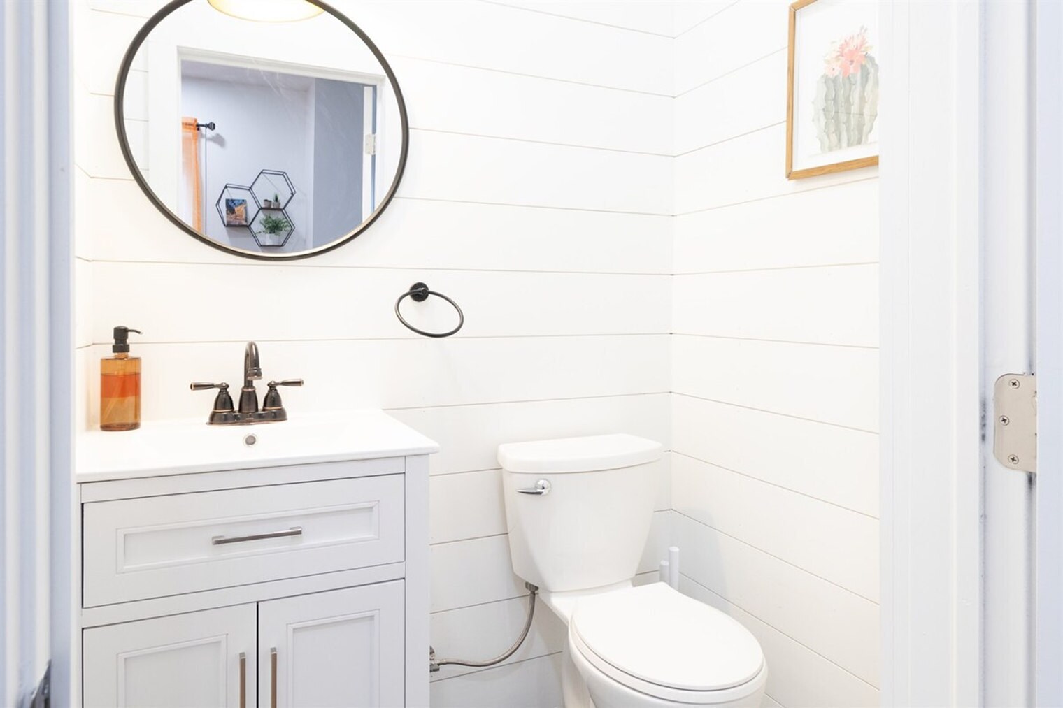 Building Photo - 10628 Lee Ave