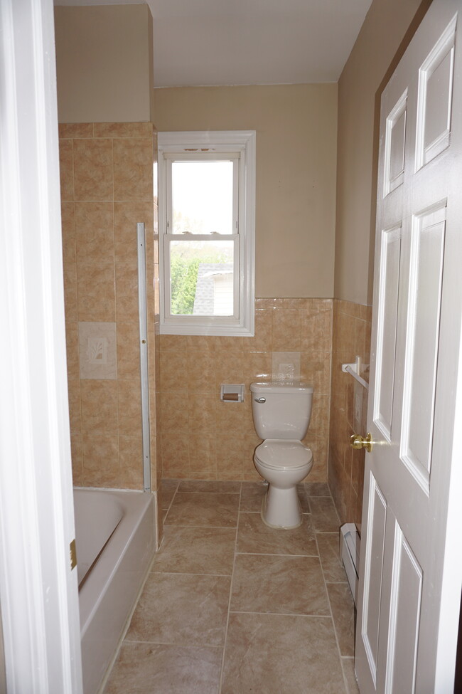 Bathroom - 957 Grove St