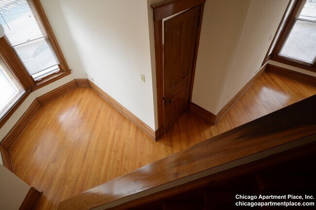 Building Photo - 2329 N Halsted St